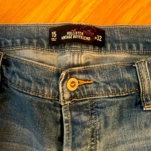 Hollister size 15 - waist 32 -boyfriend jeans
